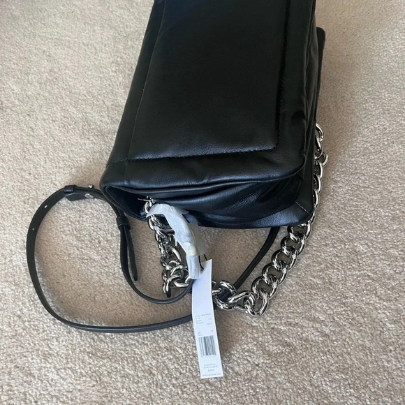 Marc Jacobs leather crossbody pillow Bag RETAIL 450.00 - Picture 7 of 7